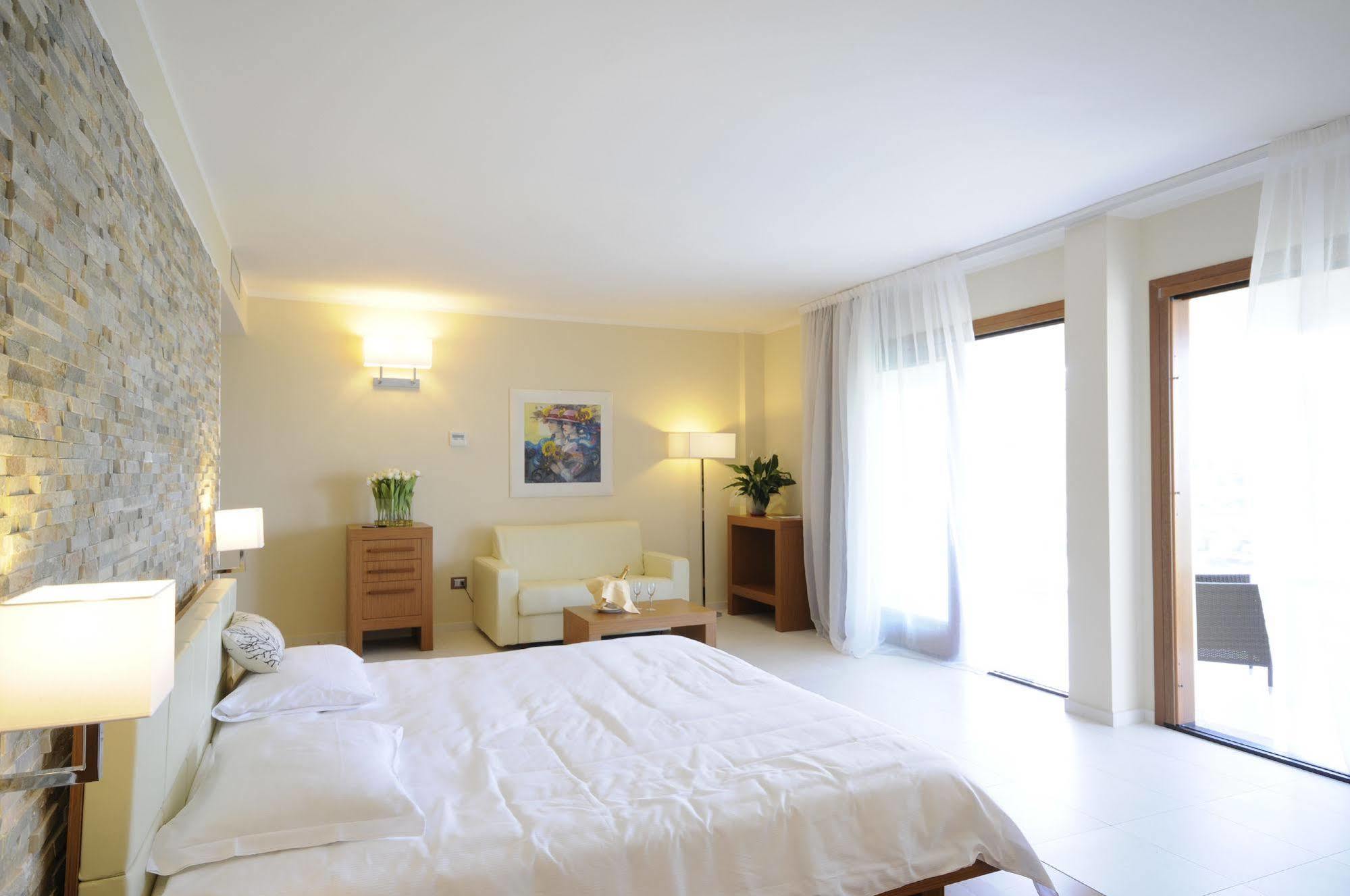 Pugnochiuso Resort - Hotel Del Faro 外观 照片