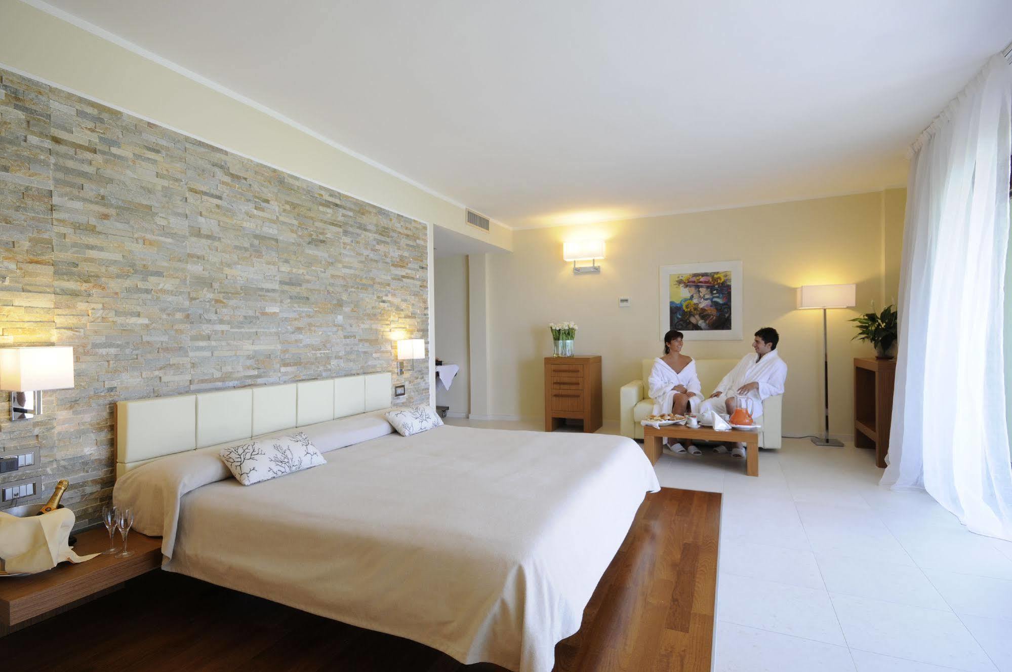 Pugnochiuso Resort - Hotel Del Faro 外观 照片